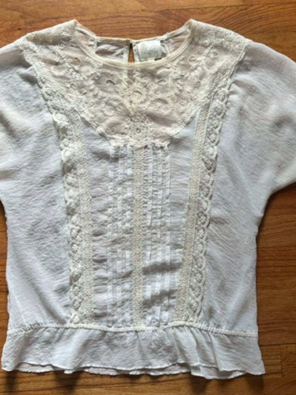 Lace and Pin Tuck Short Sleeve Blouse - M - Romantic
